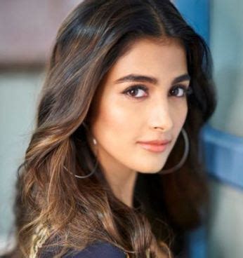 pooja hegde age marriage|Pooja Hegde Family, Husband, Biography, Parents,。